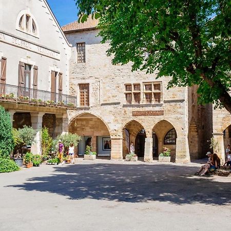 L'Hostellerie De Saint-Jacques Villeneuve-dʼAveyron Buitenkant foto